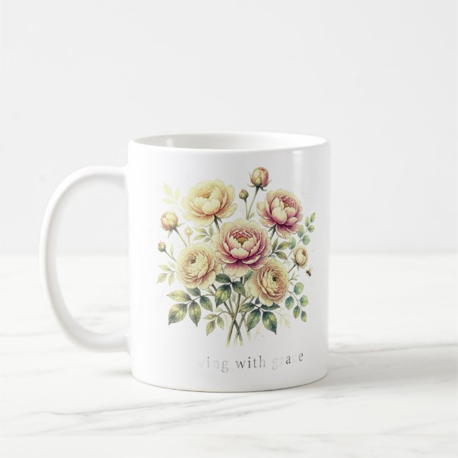Mjukt vattenfärg Peony-bukett.... Kaffemugg (Vänster)