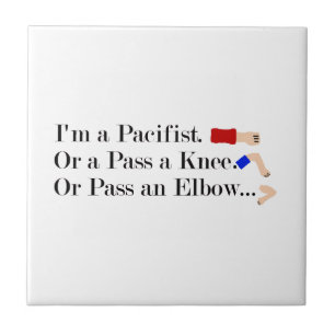 MMA Pacifist Humor Design Kakelplatta