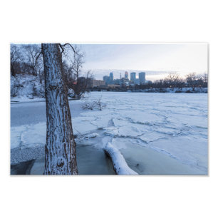 Mneapoliskyline och isig mississippi fototryck