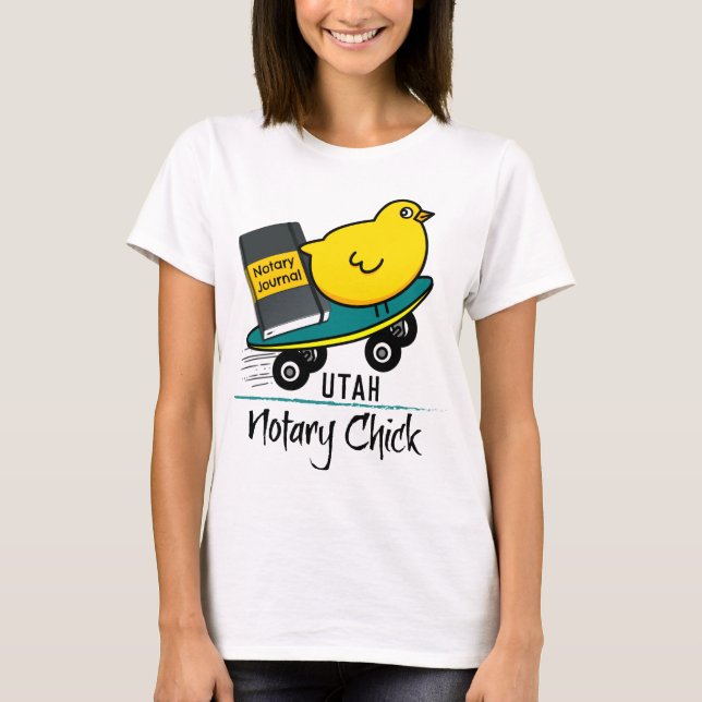 Mobil Notary Chick Riding Skateboard Utah T Shirt (Framsida)