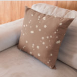 Mocha Brown Mousse White Blommigt Kudde<br><div class="desc">Den här designen kan vara personlig om du väljer Redigera design. Du kan också överföra till andra objekt. Kontakta mig på colorflowcreations@gmail.com eller använda alternativet chatta överst på sidan om du vill ha den här designen på en annan produkt eller behöver hjälp med den här designen. Jag kan inte hjälpa...</div>