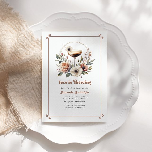 Mocha Mousse Love is Brewing Bröllopsdusch Inbjudningar (Mocha Mousse Love is Brewing Bridal Shower Invitation)