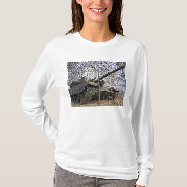 Mock-angripare från Sydkorea 2 Tee Shirt (Framsida)