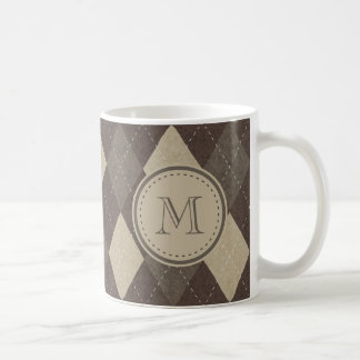MockaChocca brunt Argyle mönster med monogramen Kaffemugg
