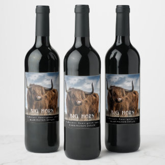 Mockup Big Horn Cattle Anpassningsbar Vin-etikette Vinflaska Etikett