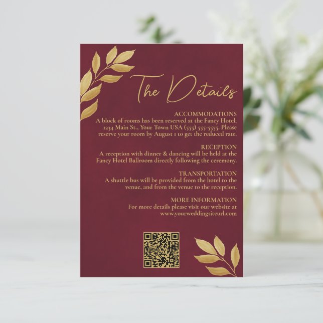 Mod Leaves Burgundy Gold Wedding Details QR Code Tilläggskort (Stående Fram)