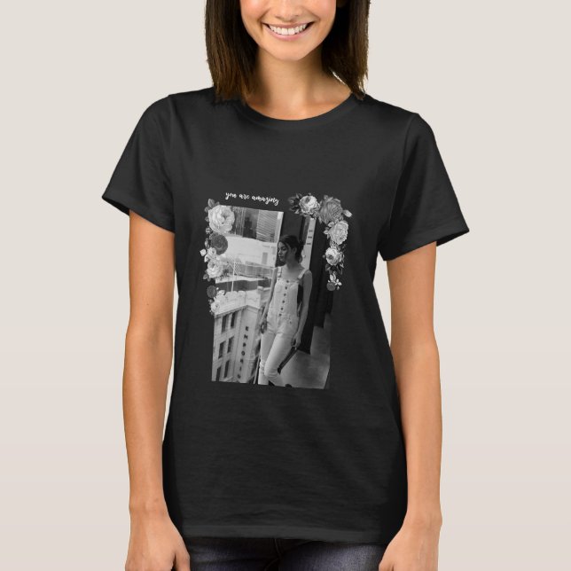 MODE Art Girl White och Black BeSnyval #3 T Shirt (Framsida)