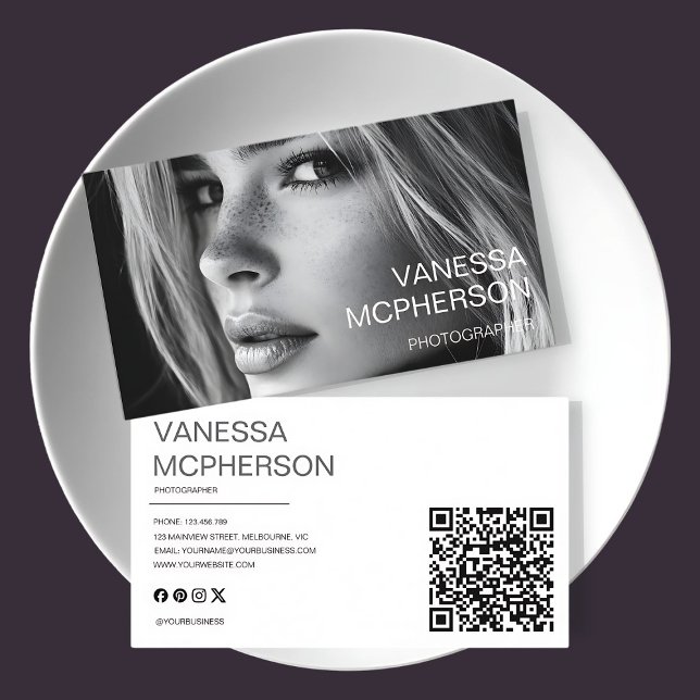 Modeern Simple Minimalist Professonal Photo Visitkort (Skapare uppladdad)