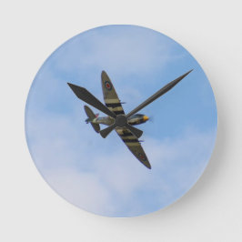 Modell av Spitfire MK IX MK923 Rund Klocka