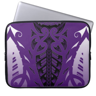 Moderiktig lilatatueringdesign i Polynesian Laptop Sleeve