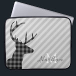 Moderiktig personifierade plädhjort och grå färg laptop fodral<br><div class="desc">Stilfull plädhjort profilerar och den grå färg görade randig laptop sleeve med den eleganta monogramen.</div>