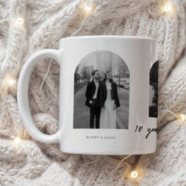 Modern 10-Year Anniversary Wedding Couple Photos Kaffemugg
