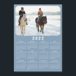 Modern 2022 Magnetic Photo Calendar Blue<br><div class="desc">Denna moderna minimalistiska magnetkalender stil 2022 är lätt att anpassa med ett personligt foto för att skapa en unik keepy för nära och kära. Klicka på "Anpassa den här mallen" och ändra fotot för att få resultatet med samma snyggt ram-utseende kant runt bild. Den här designen är blå och vit,...</div>