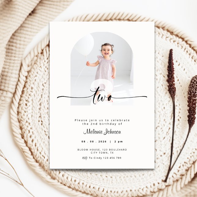 Modern 2-års inbjudan Foto Kräm (2nd birthday invitation with photo and cream color background)