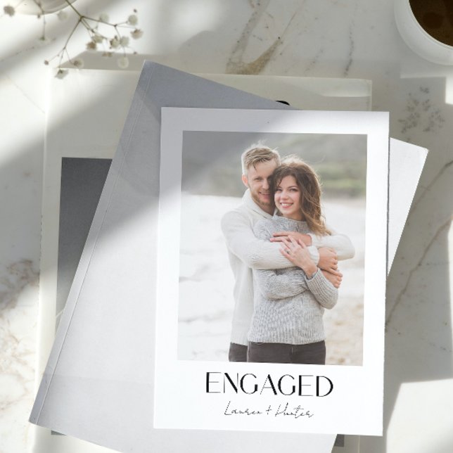 Modern 3-fotoskriptkod QR-Förlovningsfest Meddelande (Engaged & Excited! Join Us for the Party 🥂💍 [Personalize Here])