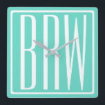 Modern 3-Initialer-monogram | Vit på Aqua Fyrkantig Klocka<br><div class="desc">Klassi,  djärv och modern..</div>