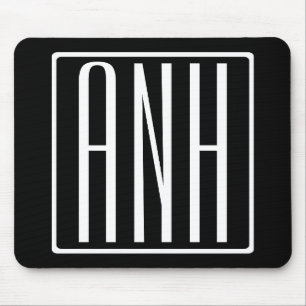 Modern 3-Initialer-monogram   Vit på svart Musmatta