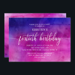 Modern 40 Födelsedagsfest inbjudan<br><div class="desc">Vackra 40-årsfestinbjudan med ett typsnitt för chic som har ställts in på en vattenfärgsbakgrund för lila och rosa.  Vänd över inbjudan om du vill visa en matchande återgång för en speciellare beröring i extra.  Finns i vår butik i andra färg-kombinationer.</div>