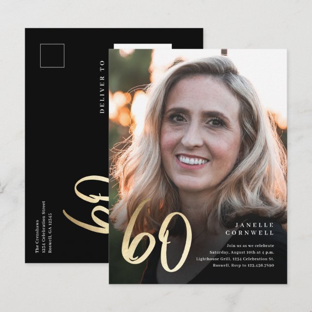 Modern 60:e födelsedag fotosvart & Guld-skript Inbjudan Vykort (Fram/baksida)