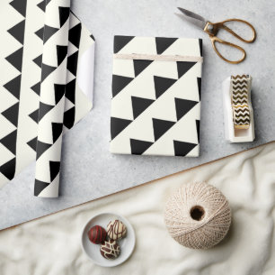 Modern Abstrakt Black Ivory Triangle Geometric Presentpapper
