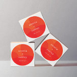 Modern Abstrakt Shapes Orange Bold Personligt bröl Runt Klistermärke<br><div class="desc">Orangen Modern Abstrakt former - fet,  unikt Personligt bröllp-etikett för klassiskt runt hörn</div>