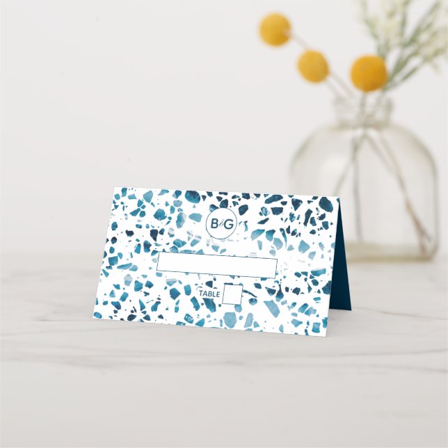 Modern Abstrakt Terrazzo Mosaic Blue Bröllop Ställ Placeringskort (Framsida)