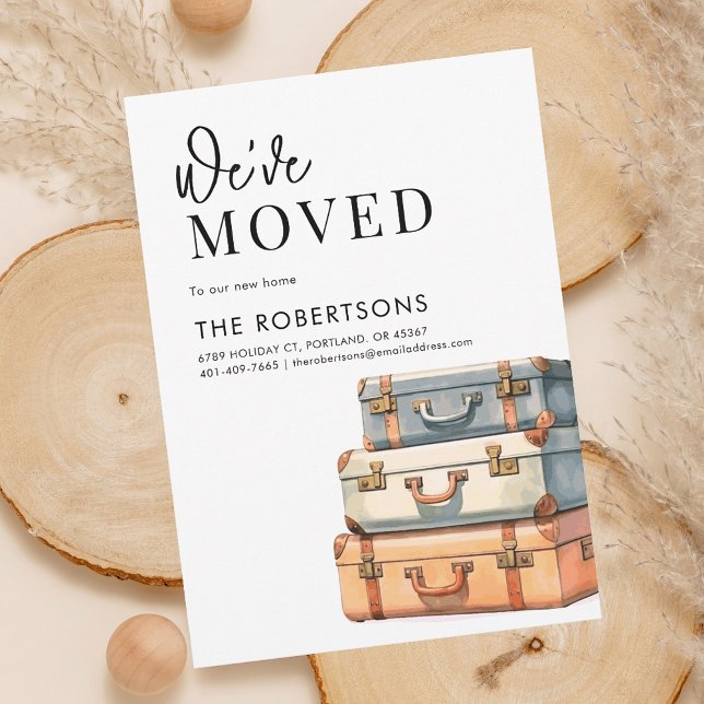Modern Akvarell Familj Ny Hem Flytt Meddelande (Modern Moving Announcement with Luggages Watercolor Card)
