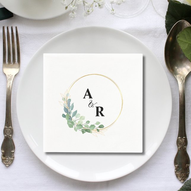 Modern Akvarell Grönska Par Monogram Bröllop Pappersservett (Modern watercolor greenery couple monogram wedding napkins add soft elegant charm to receptions.)