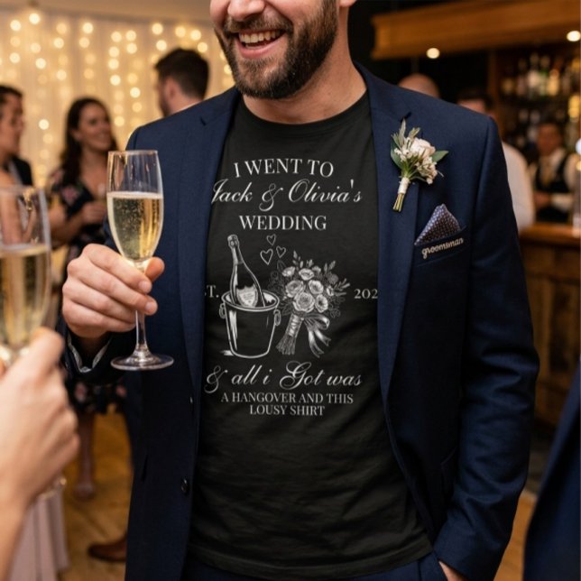 Modern Anpassad Enkel Bröllopskouplett | Vit Text T Shirt (Modern wedding couple name groomsman t-shirt )