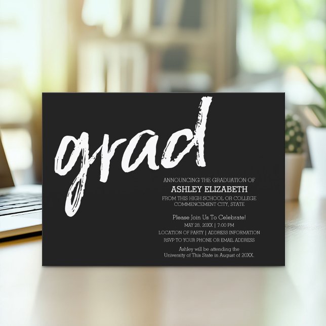 Modern Anpassad Svart Trendy Examen Inbjudningar (Modern Graduation Announcement and Party Invitation)
