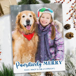 Modern Anpassningsbar Pet Hund Cat Photo Pawsitive Helg Vykort<br><div class="desc">Vi presenterar vår nya helgdagskort, perfekt för familjer med hårigets vänner! Vår "Pawsitively Merry"-samling har en mängd roligt och festliga utformningar som visar dina älskade husdjur på ett sött och lekfullt sätt. Oavsett om du har en hund eller en katt kan du välja mellan ett urval av moderna, roliga, reflekterande,...</div>