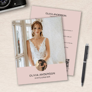 Modern Anpassningsbar Photo QR Rosa Photographer B Reklamblad