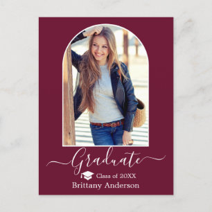 Modern Arch Cap Calligraphy Burgundy Studenten Vykort
