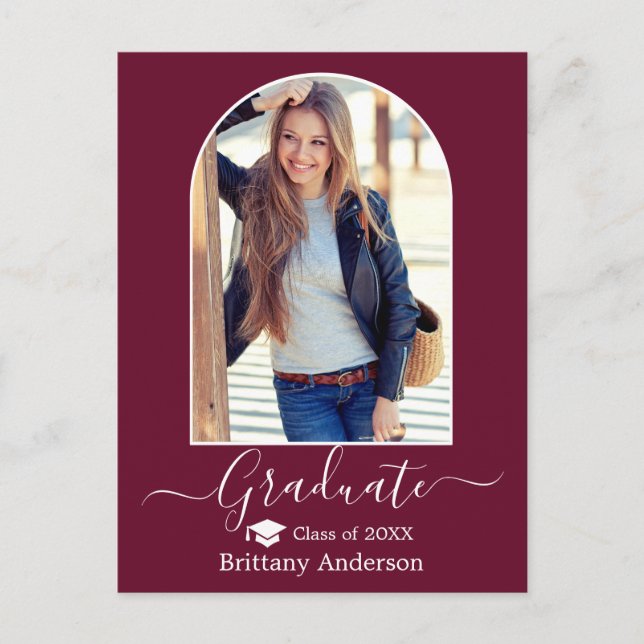 Modern Arch Cap Calligraphy Burgundy Studenten Vykort (Framsida)