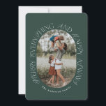 Modern arch-elegant, typohtaphy botaniskt julkort<br><div class="desc">Modern mörk grönt elegant av ritarch-foto Rustik vattenfärg Torkad botanisk blommigt muterade färg helgdag julkort.</div>