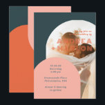 Modern Arch Groovy Retro Bröllop Photo Overlay Inbjudningar<br><div class="desc">En modern bohos-bröllopsinbjudan ge en ljus och roligt-reflex med dess abstrakta groovritkonstruktion som sprider ett popo av färg orange,  mörk blått grönt och persikor med fet typsnitt och ett vackert par fotoöverlägg.</div>