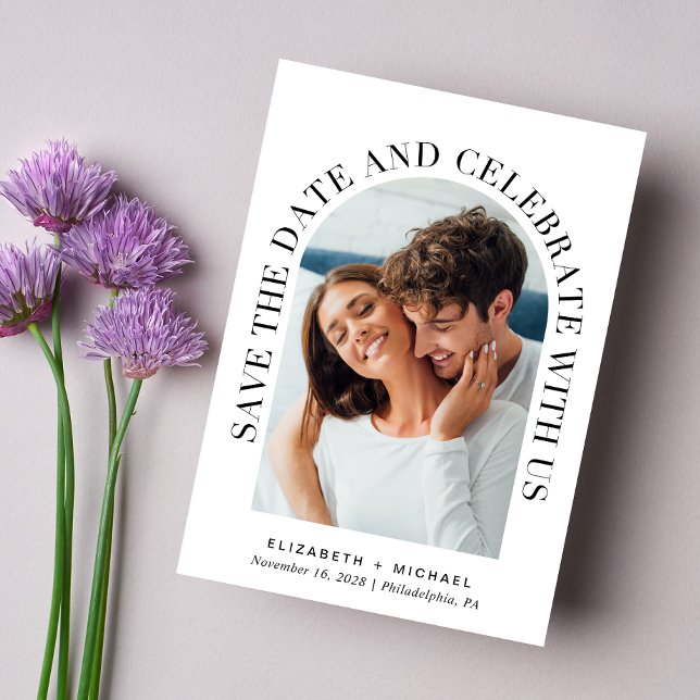 Modern Arch Photo Celebrate Spara Datumet (Celebrate your love story with a save the date showcasing your photo in an elegant arch frame)