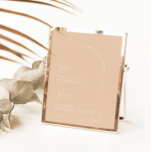 Modern Arch Tan Calligraphy Namnteckning Drinks Me<br><div class="desc">Designad att samordna med för "Arches Minimalist" bröllopsinbjudan. Om du vill ändra information klickar du på Information. Om du vill flytta texten eller ändra storlek, teckensnitt eller färg klickar du på Redigera med Design Verktyg. Visa samlingslänken på den här sidan om du vill se alla matchande objekt i den här...</div>