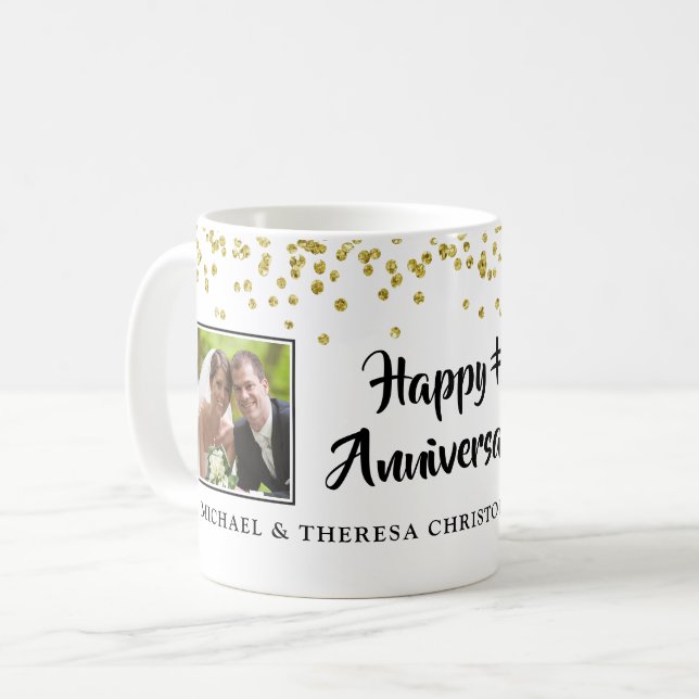 Modern årsdag 2 Foton Guld Confetti Namn Kaffemugg (Framsida vänster)