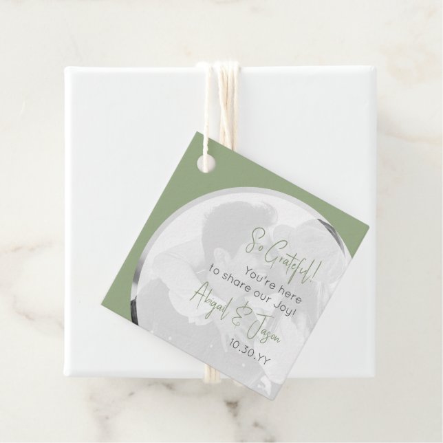 Modern Avslappnad Bröllop Photo Sage Grönt Gåvor Etiketter (På plats)