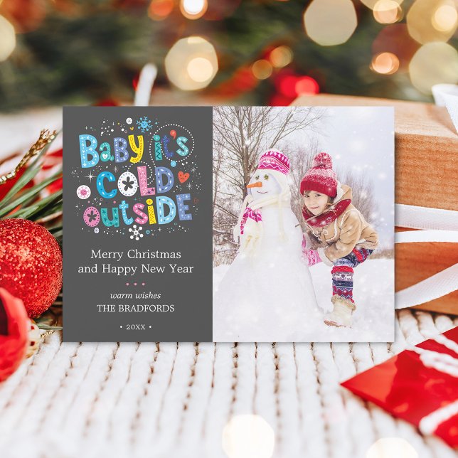 Modern Baby It's Cold Outside Foto Charcoalgrå Julkort (Modern Baby Its Cold Outside Photo Charcoal Gray Holiday Card)