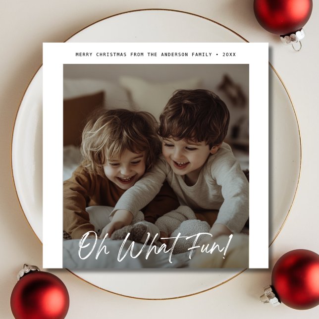 Modern Baby-julfoto Oh What Roligt Burgundy Julkort (Skapare uppladdad)