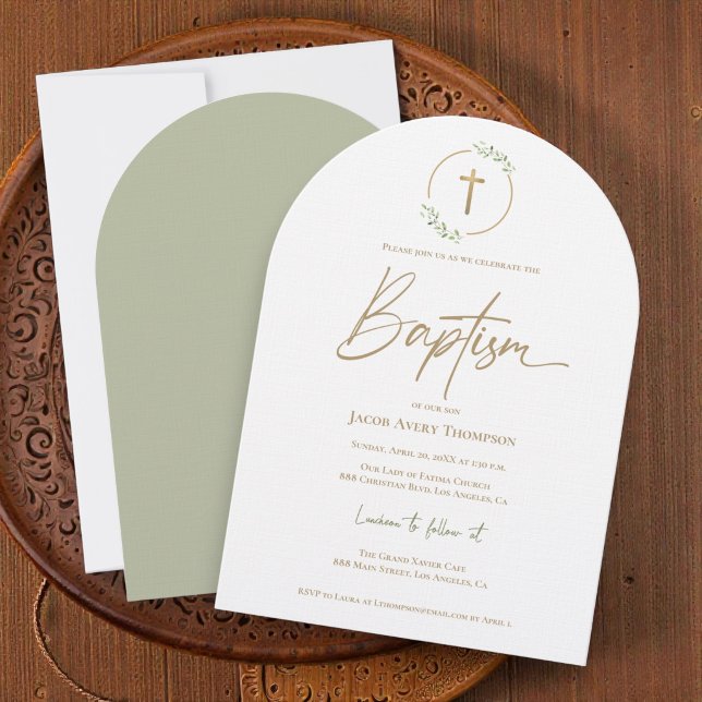 Modern bågliknande krans Förgylld guld kors Dop Inbjudningar (Baptism Gold Cross and watercolor botanical green wreath arch invitation.)