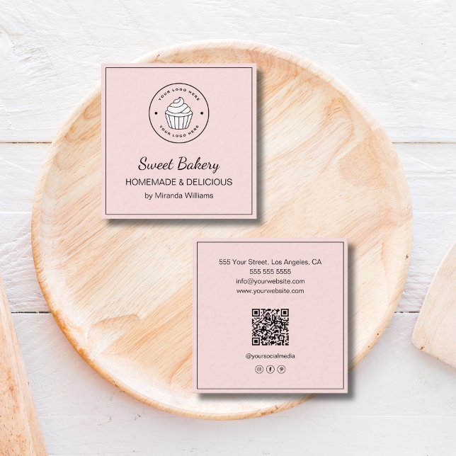 Modern Bakery Custom Logo QR Social Media Pink Fyrkantigt Visitkort (Modern Bakery Custom Logo QR Social Media Pink Square Business Card)