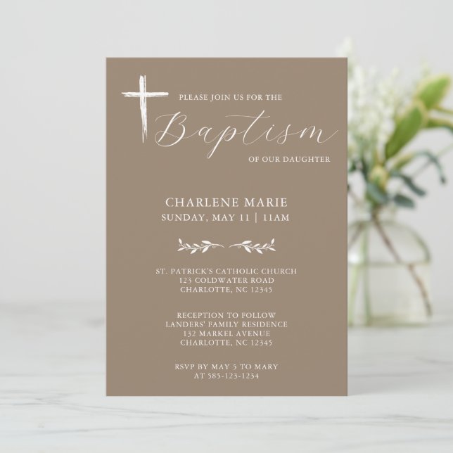 Modern Baptism-inbjudan till Elegant i Beige-skrip Inbjudningar (Stående Fram)