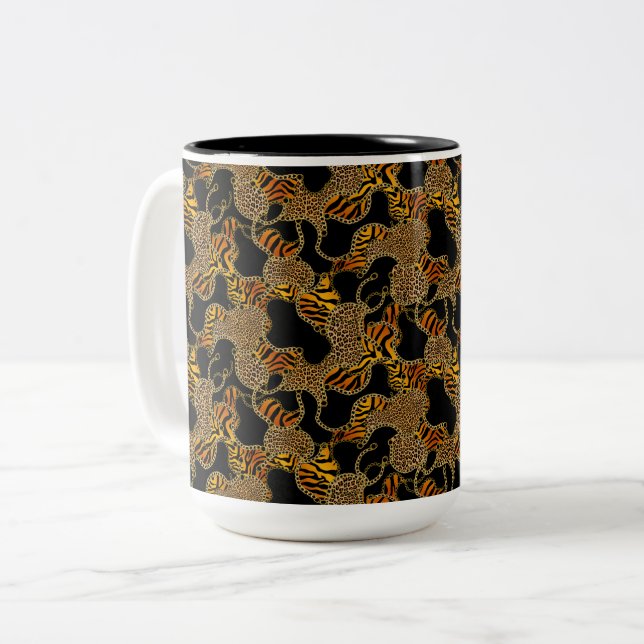 Modern Baroque Glam Animal Print With Chains  Två-Tonad Mugg (Framsida vänster)
