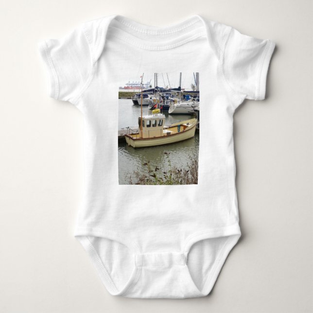 Modern båt traditionell stil t-shirt (Framsida)