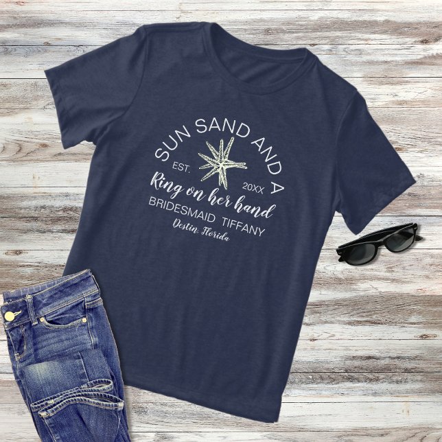 Modern Beach Bachelorette Bridesmaids Namn T Shirt (Skapare uppladdad)