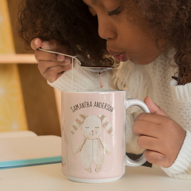 Modern Beauty Pastel Rosa Bunny med Namn Två-Tonad Mugg (Skapare uppladdad)
