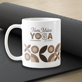 Modern Beige Brown Geometric Mönster Yoga Studio Kaffemugg